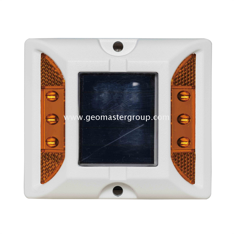 Stud de carretera solar