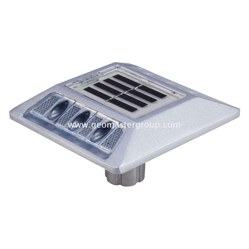 Stud de carretera solar