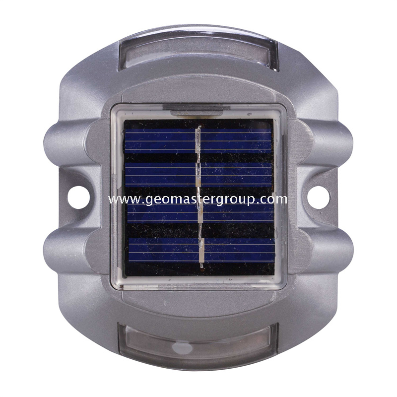 Stud de carretera solar