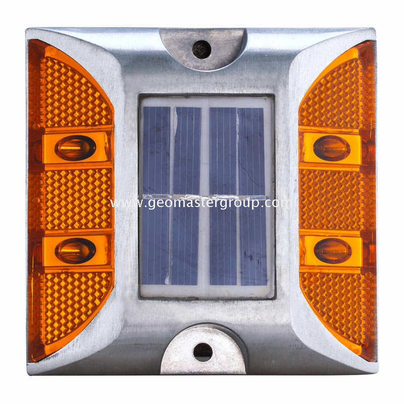 Stud de carretera solar