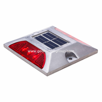 Stud de carretera solar