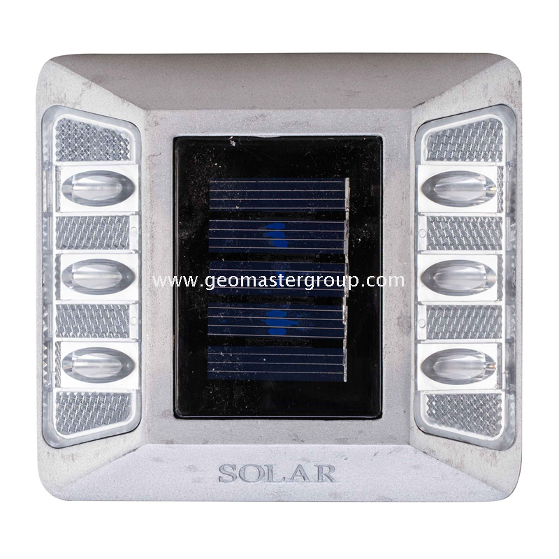 Stud de carretera solar