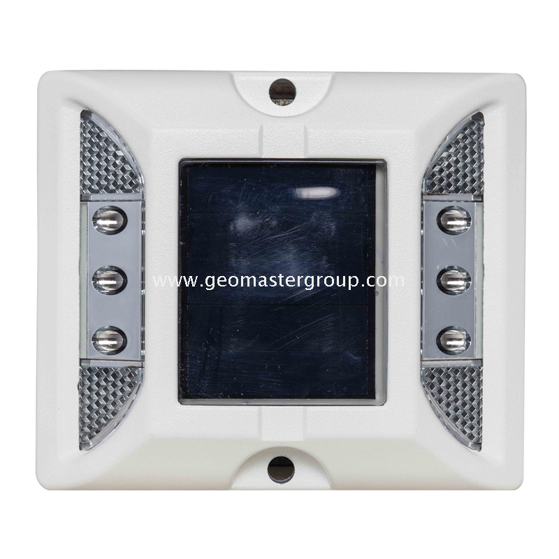 Stud de carretera solar