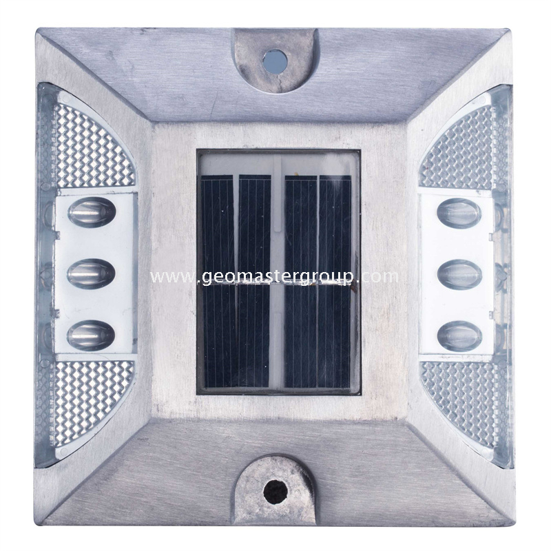 Stud de carretera solar