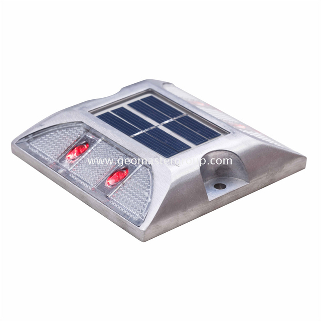 Stud de carretera solar